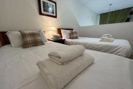 The Classrooms, Loch Ness Abbey, Pool & Spa - Fort Augustus, United Kingdom