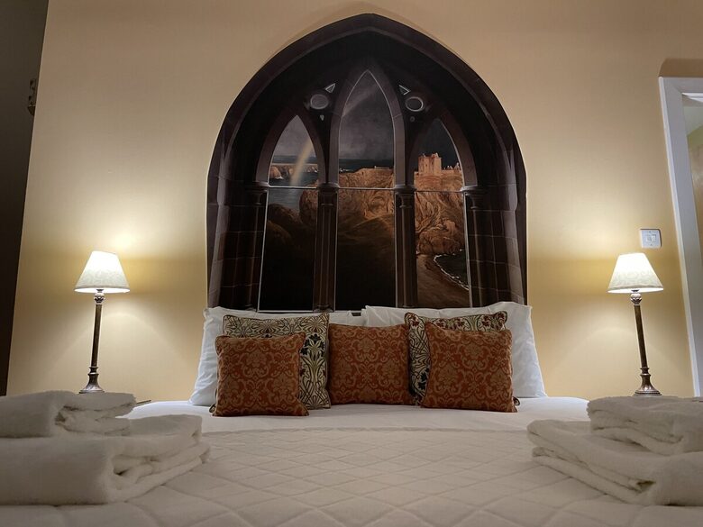 The Classrooms, Loch Ness Abbey, Pool & Spa - Fort Augustus, United Kingdom