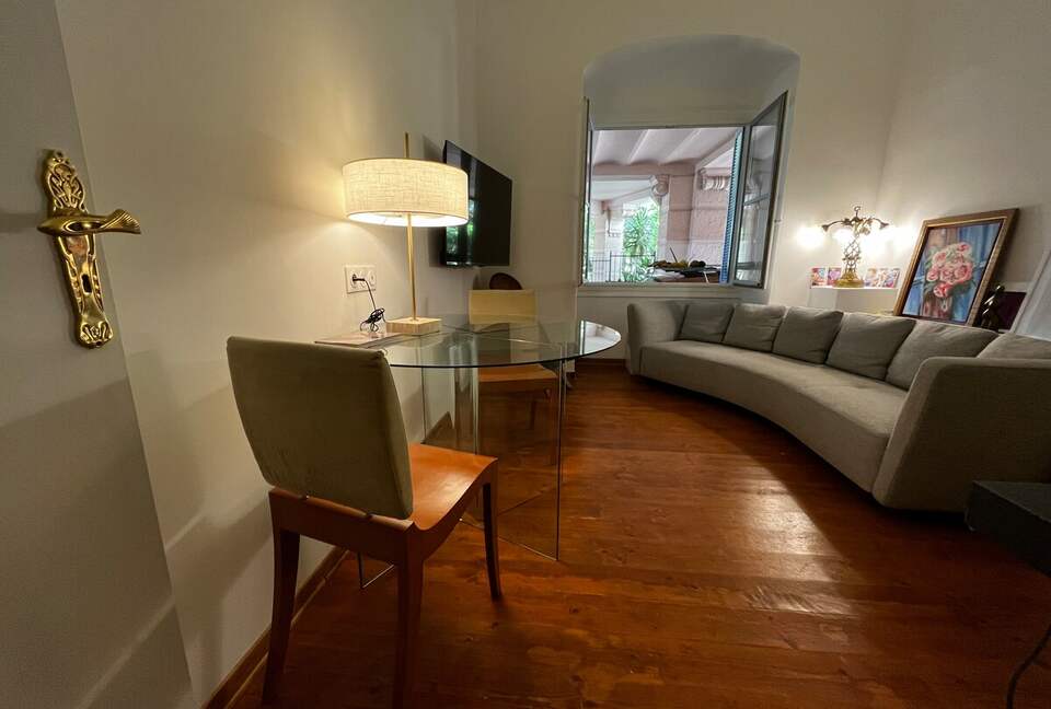 Belle Époque Restomod Apartment - Menton, France