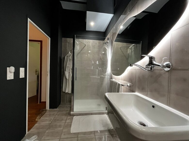 Belle Époque Restomod Apartment - Menton, France