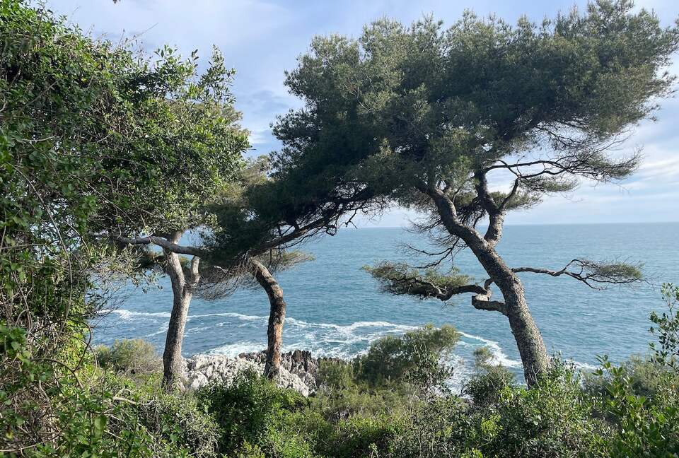 Belle Époque Restomod Apartment - Menton, France