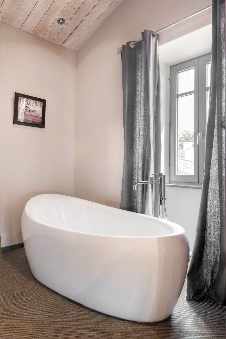 Refined Island Living on the Île de Ré - Le Bois-Plage-en-Ré, France