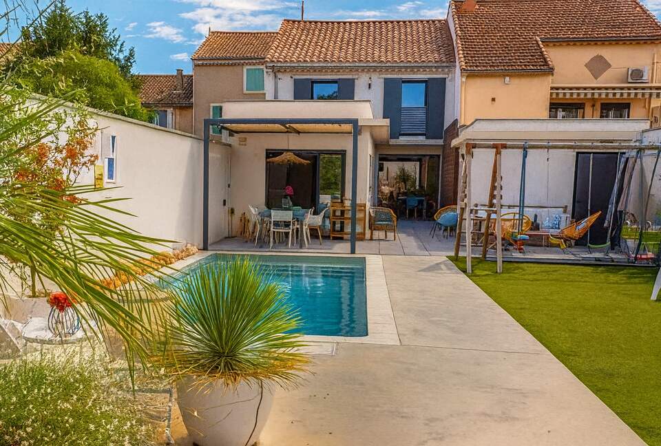 Elegant Provençal Loft with Private Pool - Sorgues, France