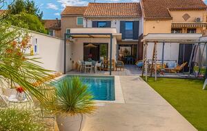 Elegant Provençal Loft with Private Pool - Sorgues, France