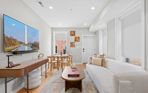 Capitol Hill Charm with Modern Comfort - Capitol Hill, Washington DC