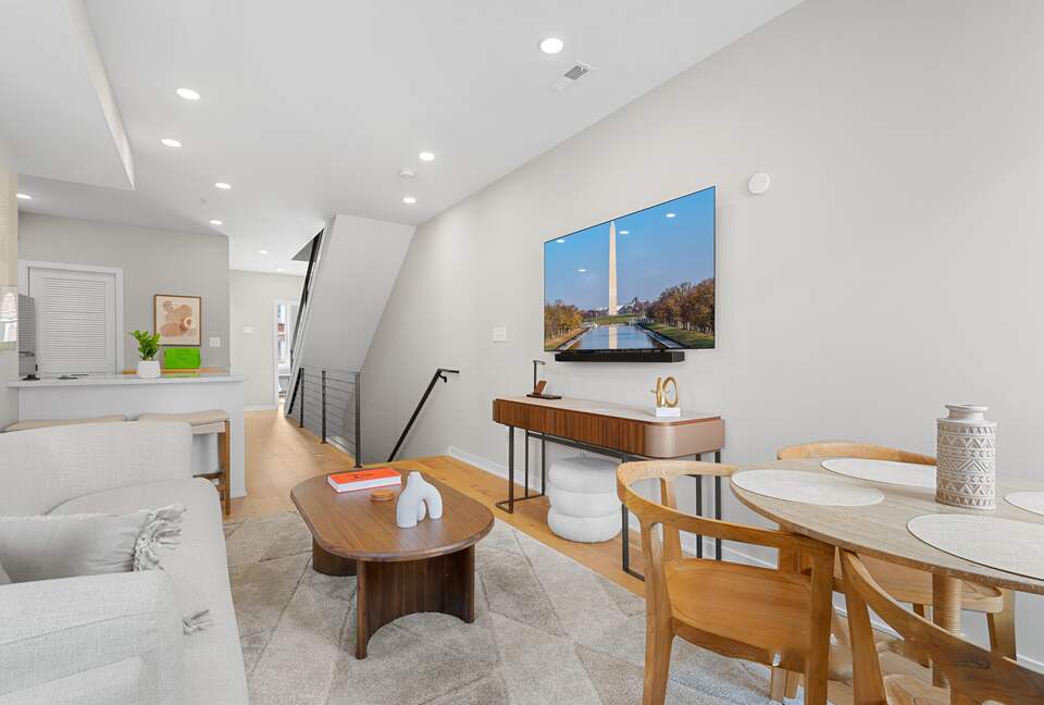 Capitol Hill Charm with Modern Comfort - Capitol Hill, Washington DC