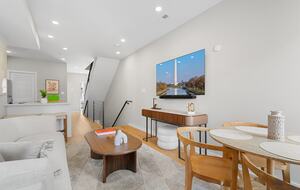 Capitol Hill Charm with Modern Comfort - Capitol Hill, Washington DC