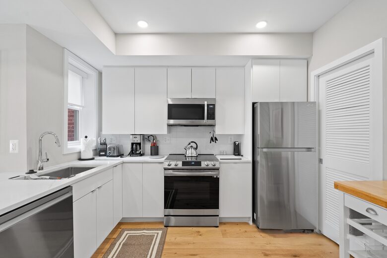 Capitol Hill Charm with Modern Comfort - Capitol Hill, Washington DC