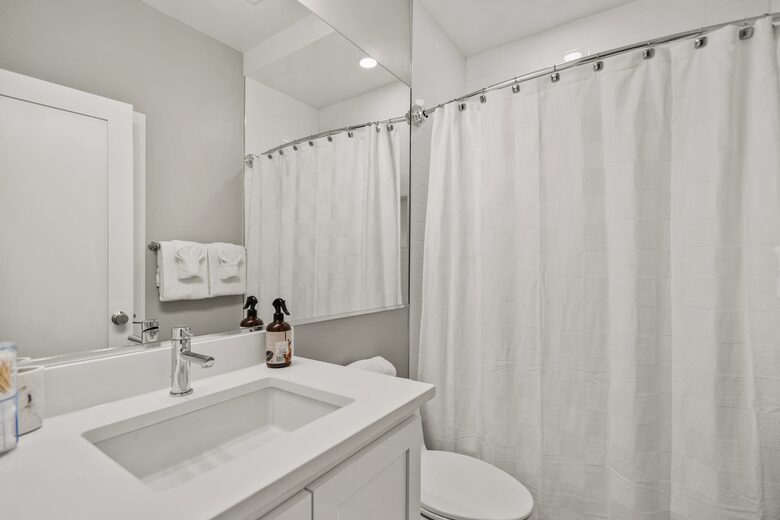 Capitol Hill Comfort & Convenience - Capitol Hill, Washington DC