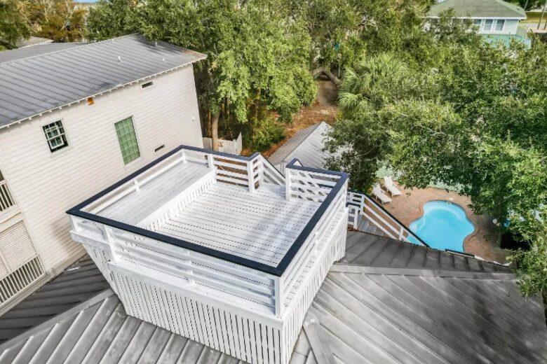 Southern Coastal Retreat on Tybee Island - Tybee Island, Georgia