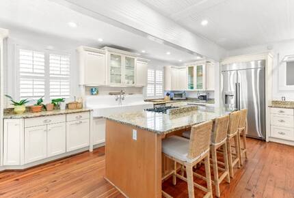 Southern Coastal Retreat on Tybee Island - Tybee Island, Georgia