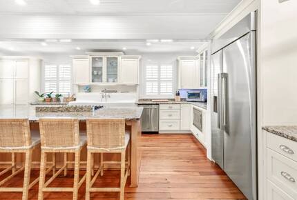 Southern Coastal Retreat on Tybee Island - Tybee Island, Georgia