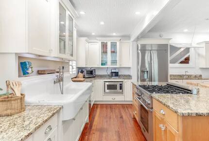 Southern Coastal Retreat on Tybee Island - Tybee Island, Georgia