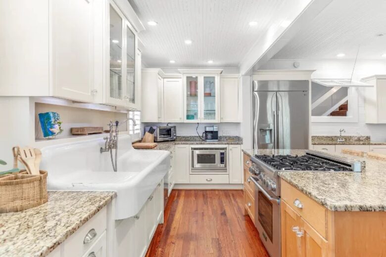 Southern Coastal Retreat on Tybee Island - Tybee Island, Georgia