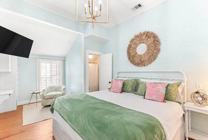 Southern Coastal Retreat on Tybee Island - Tybee Island, Georgia