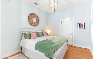 Southern Coastal Retreat on Tybee Island - Tybee Island, Georgia