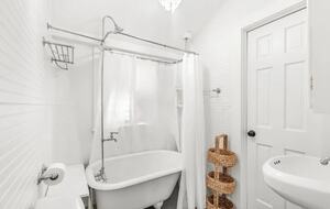 Southern Coastal Retreat on Tybee Island - Tybee Island, Georgia