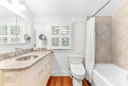 Southern Coastal Retreat on Tybee Island - Tybee Island, Georgia