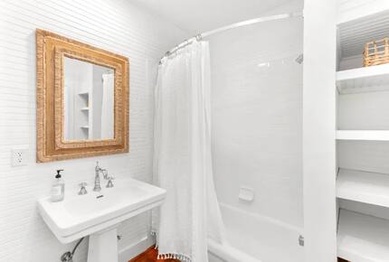 Southern Coastal Retreat on Tybee Island - Tybee Island, Georgia