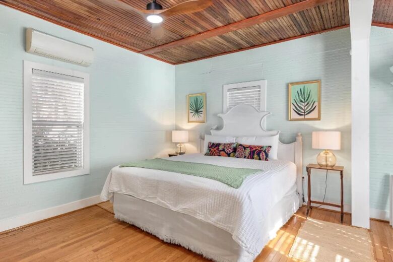 Southern Coastal Retreat on Tybee Island - Tybee Island, Georgia