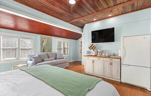 Southern Coastal Retreat on Tybee Island - Tybee Island, Georgia