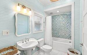 Southern Coastal Retreat on Tybee Island - Tybee Island, Georgia