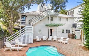 Southern Coastal Retreat on Tybee Island - Tybee Island, Georgia