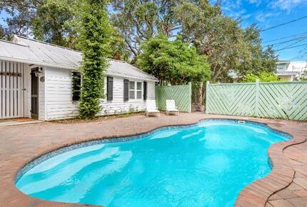 Southern Coastal Retreat on Tybee Island - Tybee Island, Georgia