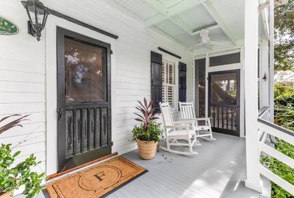 Southern Coastal Retreat on Tybee Island - Tybee Island, Georgia