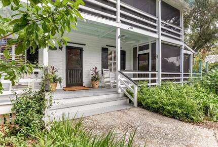 Southern Coastal Retreat on Tybee Island - Tybee Island, Georgia