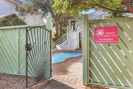 Southern Coastal Retreat on Tybee Island - Tybee Island, Georgia