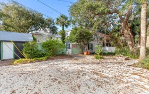 Southern Coastal Retreat on Tybee Island - Tybee Island, Georgia