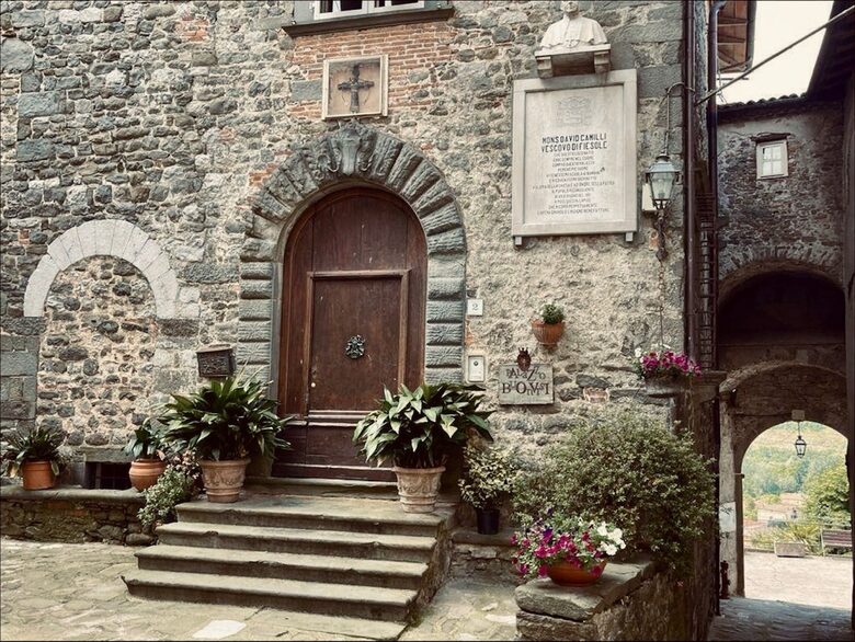 Timeless Tuscan Villa in the Heart of Coreglia Antelminelli - Coreglia Antelminelli, Italy