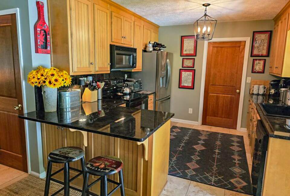 Serenity Cove Retreat - Tignall, Georgia