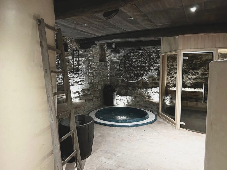 Timeless Tuscan Villa in the Heart of Coreglia Antelminelli - Coreglia Antelminelli, Italy