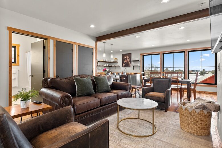 Rustic-Chic 30-Acre Retreat near Whitefish - Kalispell, Montana