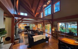 Cliffside Elegance on the Pacific - Pacific Beach, Washington