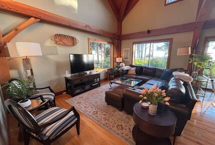 Cliffside Elegance on the Pacific - Pacific Beach, Washington