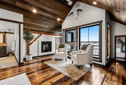 Rustic-Chic 30-Acre Retreat near Whitefish - Kalispell, Montana