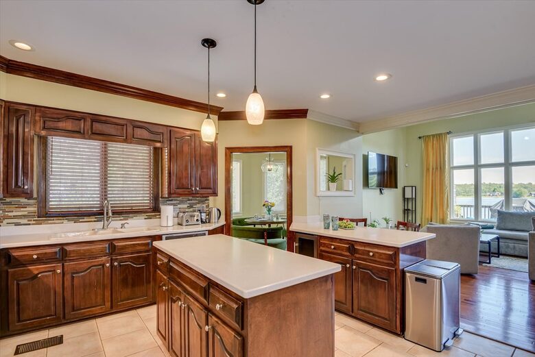 Poolside and Waterfront Bliss in Evans - Evans, Georgia