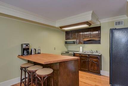 Poolside and Waterfront Bliss in Evans - Evans, Georgia