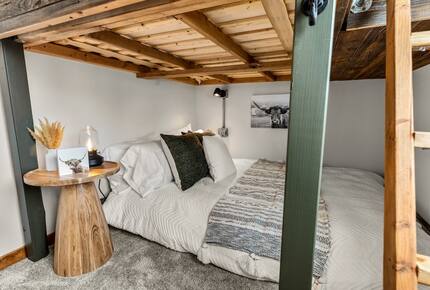 Rustic-Chic 30-Acre Retreat near Whitefish - Kalispell, Montana