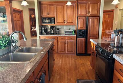 Cliffside Elegance on the Pacific - Pacific Beach, Washington