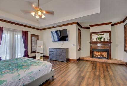 Poolside and Waterfront Bliss in Evans - Evans, Georgia