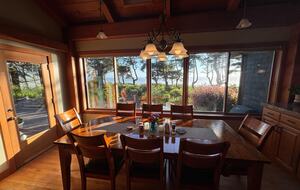 Cliffside Elegance on the Pacific - Pacific Beach, Washington
