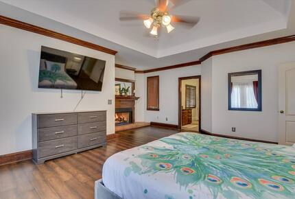 Poolside and Waterfront Bliss in Evans - Evans, Georgia