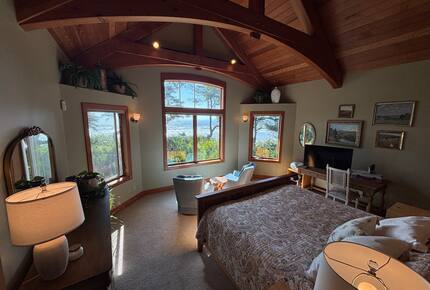 Cliffside Elegance on the Pacific - Pacific Beach, Washington