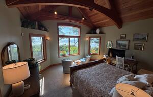 Cliffside Elegance on the Pacific - Pacific Beach, Washington