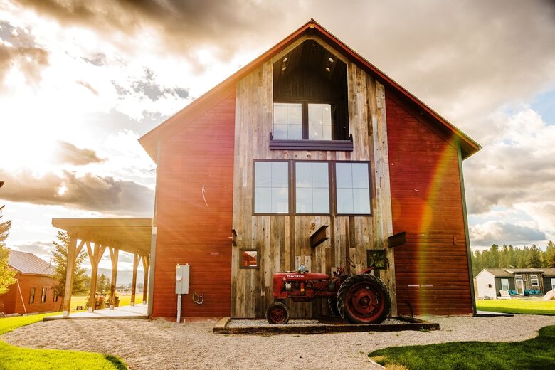 Rustic-Chic 30-Acre Retreat near Whitefish - Kalispell, Montana
