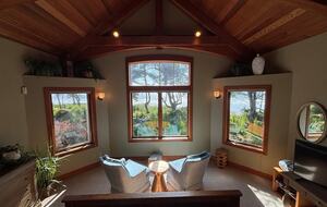 Cliffside Elegance on the Pacific - Pacific Beach, Washington